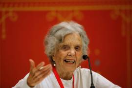 Elena Poniatowska asegura que los creadores suelen ser solitarios y no les ha pegado el aislamiento