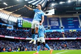 El Manchester City fue la gran figura de la jornada sabatina en la FA Cup tras golear 10-1 al Exeter City y avanzar sin complicaciones a la siguiente ronda.