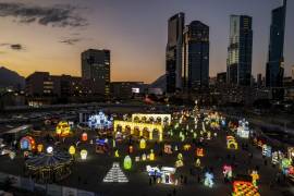 No te pierdas todos los días a las 19:00 y 21:00 horas en el teatro al aire libre del show mexicano, con más de 30 artistas en escena, música típica, bailables, canciones, luces, y mucha diversión.