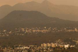 Continúa la contingencia ambiental en su Fase I, debido a los altos índices contaminantes. Vista del sur de la Capital Mexicana.