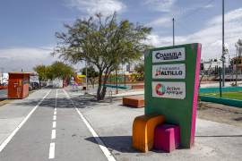 Vecinos señalaron la acumulación de basura y graffiti en la plaza Saltillo 2000 a pesar de su reciente remodelación.