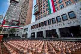 El 8 de noviembre se celebra el Día de la Persona Diplomática Mexicana, en conmemoración de la creación en 1821 del antecedente del actual Servicio Exterior Mexicano.