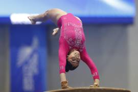Victoria Mata firmó una jornada brillante al conquistar el oro en barras asimétricas y la plata en salto femenil.