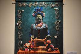 Lizette Abraham fotografía monumentos de hilo y tela en Casa Purcell