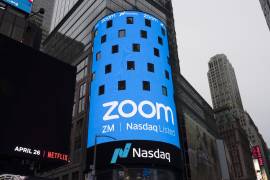 Una pantalla de Zoom Video Communications antes de la salida a bolsa de Nasdaq en Nueva York.