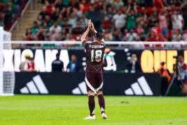 Guardado realizó el anuncio desde el Estadio León a través de una transmisión en vivo, agradeciendo a su familia, entrenadores, compañeros, y clubes donde militó en México y Europa.