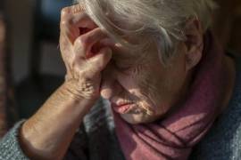 El aislamiento prolongado y los cambios en la alimentación o el sueño pueden ser señales de alerta durante un proceso de duelo, de acuerdo con la especialista.