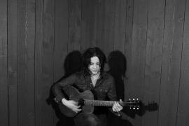 Jack White interpreta temas acústicos