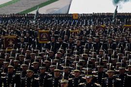 Cadetes del Heroico colegio Militar entonan en Himno Nacional tras la ceremonia encabezada por la presidenta Claudia Sheinbaum Pardo en conmemoración por el 50 aniversario de la creación de dicha institución educativa militar.