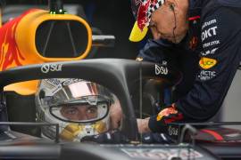 Max Verstappen tendrá que dejar su primer lugar a George Russell luego de la determinación de la FIA.