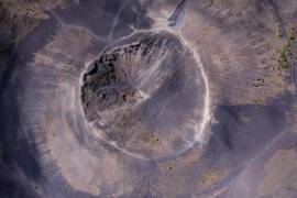 Vista del cráter del volcán Paricutín, en Michoacán. Expertos de la UNAM prevén que, eventualmente, podamos presencial el nacimiento de un nuevo volcán.