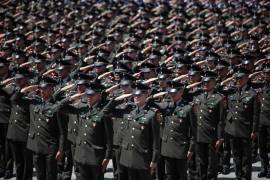 Ascienden y reclasifican a mil 760 militares de distintas ramas del Ejército Mexicano