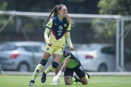 Janelly Farías da cachetada con guante blanco a la persona que le dijo 'Mexican Rapinoe'