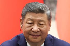 El presidente chino Xi Jinping asiste a una rueda de prensa conjunta con el presidente ruso Vladimir Putin en el Gran Salón del Pueblo en Pekín.