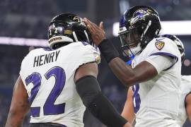 Derrick Henry acumuló 144 yardas por tierra ante Indianapolis y alcanzó 125 touchdowns terrestres en su trayectoria en la NFL.