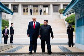 El presidente Trump con Kim Jong-un de Corea del Norte en la Zona Desmilitarizada entre Corea del Norte y Corea del Sur en 2019.