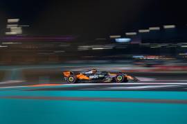 Norris marcó el ritmo en Yas Marina al liderar ambas prácticas, por delante de Verstappen y el resto de contendientes al título.