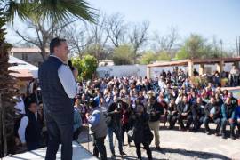 Memo Anaya visita a panistas de Parras en el 419 aniversario de su fundación