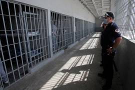 La FGR señaló que con las pruebas recabadas logró que el juez dictara sentencia condenatoria en contra de los cinco acusados, quienes permanecerán recluidos en un penal federal.