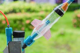 La Facultad de Ciencias Físico Matemáticas de la UAdeC convocó a estudiantes de primaria, secundaria y preparatoria al concurso estatal de cohetes impulsados por agua.