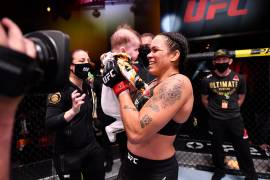 El tierno festejo de Amanda Nunes en la UFC después de destrozar a su rival