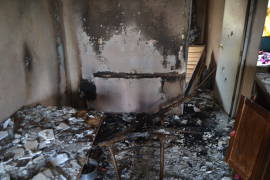 Veladora provoca incendio en vivienda de Loma Linda
