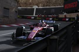 Charles Leclerc voló en las calles de Montecarlo al marcar los mejores tiempos en las dos prácticas libres del Gran Premio de Mónaco 2025.