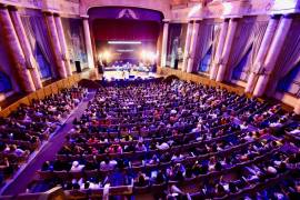 El Paraninfo del Ateneo fuente lució a reventar durante el concierto de Carlos Macías.