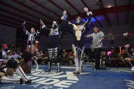 Gladiadores emocionan a ‘La Maquinita’ en Saltillo