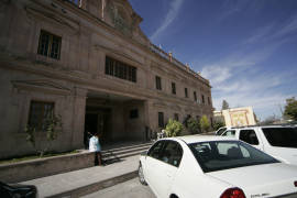 Ordena Tribunal Electoral restituir al Cabildo destituido por el alcalde de Parras