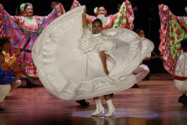Ballet Folklórico del Ateneo Fuente celebra aniversario y se prepara para gira europea