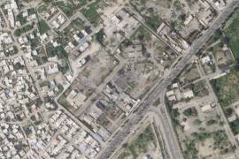 Esta foto satelital de Planet Labs PBC muestra el área de una escuela y una base de la Guardia Revolucionaria paramilitar de Irán tras lo que parece ser un ataque aéreo contra el complejo en Minab, Irán.