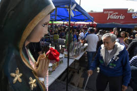Cientos de saltillenses visitan el Santuario de Guadalupe (fotos)