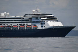 Mueren en crucero cuatro infectados con coronavirus, varado en Panamá