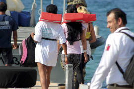 Segundo grupo de cubanos varados en Costa Rica llega a México