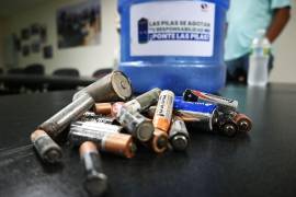 Las pilas desechadas de manera inadecuada pueden liberar sustancias tóxicas que afectan el suelo y los mantos acuíferos, por lo que las autoridades exhortaron a la población a sumarse a esta iniciativa.