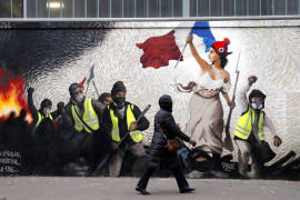 Francia: policía, chalecos amarillos recaudan fondos online