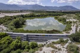 Saltillo carece de ríos y presas tradicionales, por lo que depende de la captación e infiltración del agua de lluvia.