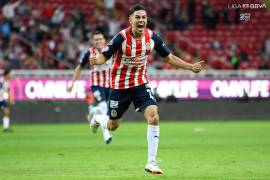 Chivas golea 3-0 a Mazatlán