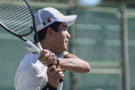 En Torneo de Tenis todos para uno