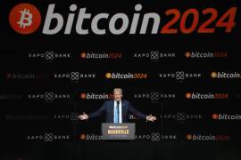 Donald Trump promete convertir a Estados Unidos en la “capital criptográfica del planeta” si regresa a la Casa Blanca en en la conferencia Bitcoin 2024, el sábado 27 de julio de 2024, en Nashville, Tennessee.