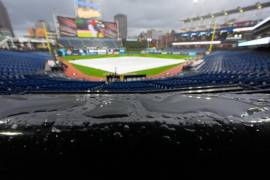 La intensa lluvia en Cleveland obligó a posponer el Juego 4 entre Guardians y Rays, que continuará este sábado con la serie 2-1 a favor de los locales.