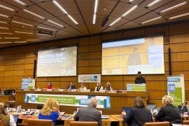 La directora ejecutiva de la Oficina de Naciones Unidas contra las Drogas y el Delito, Mónica Juma durante la presentación del Informe Mundial sobre Drogas 2026 en Viena.