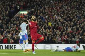 Salah contribuyó con un doblete para la humillante goleada al Manchester United.