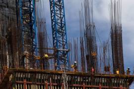 Entre 2023 y 2024, la diferencia en crecimiento entre hombres y mujeres que trabajan en actividades económicas de construcción fue de 7.1 por ciento.