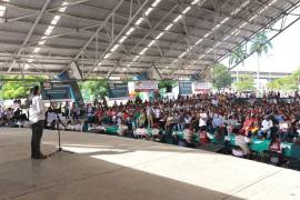 Apoyo es exclusivamente para la limpieza y rehabilitación de sus viviendas, gravemente afectadas por el desborde del Río Cazones.