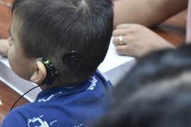 El mundo de silencio que enfrentaba Patricio desde su nacimiento a causa de sordera neurosensorial profunda bilateral quedó atrás gracias al primer implante coclear pediátrico en el noreste del México.