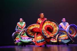 Música, danza, vestuarios típicos y expresiones tradicionales de América Latina serán los protagonistas de una velada que fortalecerá la vocación cultural y turística del Pueblo Mágico.
