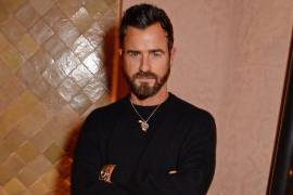 Justin Theroux es fanático de esta cantante latina y lo demuestra con esta playera