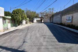 Varias calles de la colonia Los Manantiales fueron pavimentadas como respuesta a petición de los vecinos.